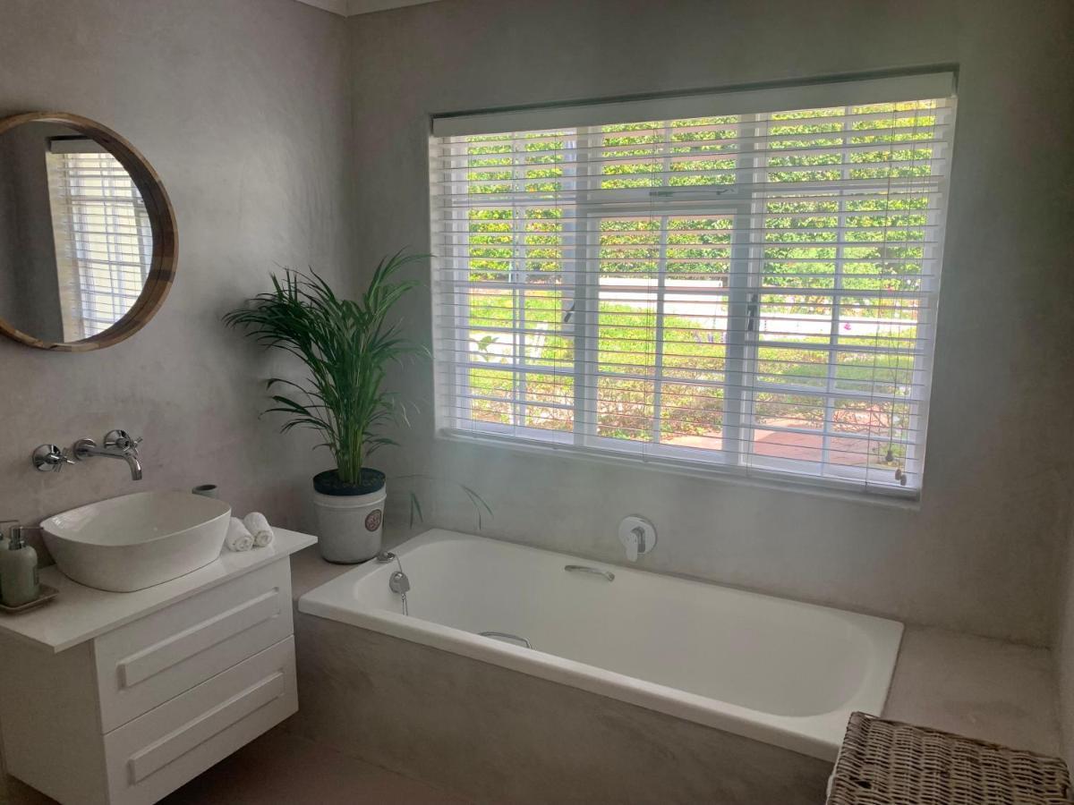 Beluga Of Constantia Guest House كيب تاون المظهر الخارجي الصورة